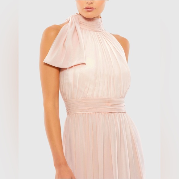 MAC DUGGAL
Pink High Neck Chiffon Gowns Size 12 Wedding Guest Baby Shower - Picture 2 of 3